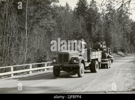 Probe mit beladen Geländewagen 939 an der Army Motor School. Abschlusstest in Strängnäs im April 1962. Stockfoto