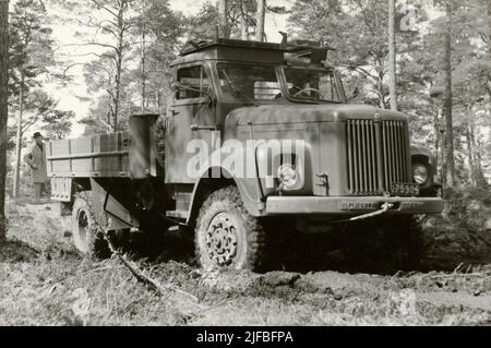 Probe mit beladen Geländewagen 939 an der Army Motor School. Abschlusstest in Strängnäs im April 1962. Stockfoto