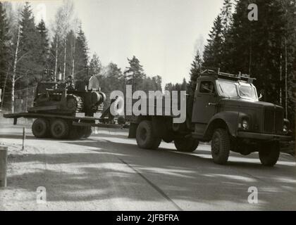 Probe mit beladen Geländewagen 939 an der Army Motor School. Abschlusstest in Strängnäs im April 1962. Stockfoto