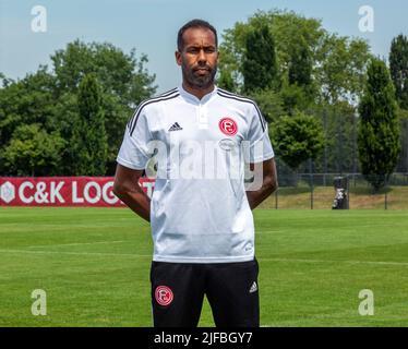 Fußball, 2. Bundesliga, 2022/2023, Fortuna Düsseldorf, Merkur Spiel Arena, Medientag, Teampräsentation für die neue Spielsaison, Pressefoto-Shooting, Cheftrainer Daniel Thioune Stockfoto