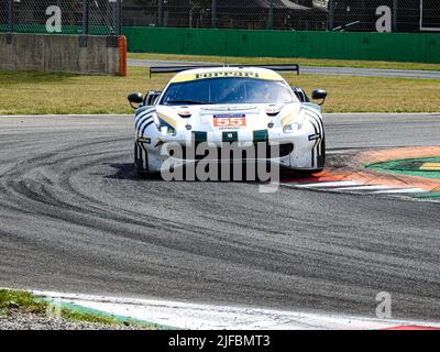 Ausdauer - ELMS Test Monza 2022 - 01.07.2022 55 SPIRIT OF RACE CHE G Ferrari F488 GTE EVO Duncan Cameron (GBR) B Matthew Griffin (IRL) G David Perel (ZAF) S. Stockfoto