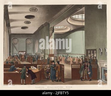 Lloyd’s Subscription Room, London, 1809. Lloyd's begann im 17.. Jahrhundert in Edward Lloyd's Kaffeehaus in der Tower Street in der City of London. Lloyd selbst war nicht an der Versicherung beteiligt, sondern stellte Räumlichkeiten, zuverlässige Nachrichten und eine Vielzahl von Dienstleistungen bereit, damit seine Klientel aus Kapitäne, Kaufleuten und reichen Männern ihre Geschäfte der Versicherung von Schiffen und ihren Ladungen weiterführen konnte. Diese wohlhabenden Individuen würden jeweils einen Anteil an einem Risiko eingehen und ihre Namen untereinander in der Politik unterschreiben, zusammen mit dem Betrag, den sie zugesagt hatten, zu decken. Aus diesem Grund wurden sie als "und bekannt Stockfoto