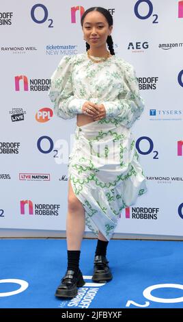 Jul 01, 2022 - London, England, UK - Griff nimmt an der Nordaff Robbins O2 Silver Clef Awards 2022, Grosvenor House Hotel Teil Stockfoto