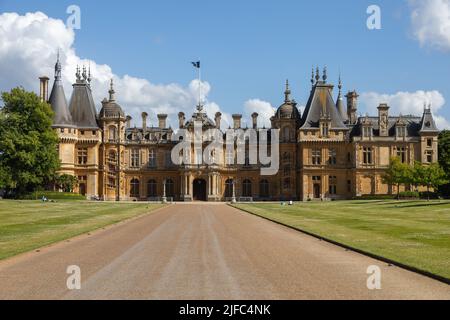 Waddesdon Manor ist ein Landhaus im Dorf Waddesdon in Buckinghamshire, England. Im Besitz des National Trust und verwaltet von Rothschild Fun Stockfoto