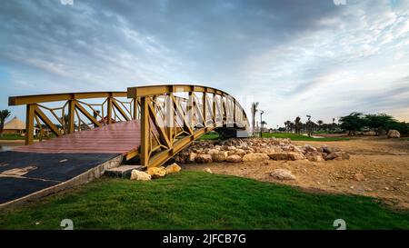 Wunderschöner Modon Lake mit Blick auf den Morgen-Dammam Saudi-Arabien. Stockfoto