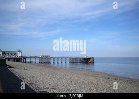 Beach und Pier Penarth South Wales Großbritannien Stockfoto