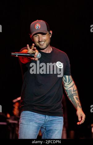 Milwaukee, USA. 30.. Juni 2022. Michael Ray beim Summerfest Music Festival am 30. Juni 2022 in Milwaukee, Wisconsin (Foto: Daniel DeSlover/Sipa USA) Quelle: SIPA USA/Alamy Live News Stockfoto