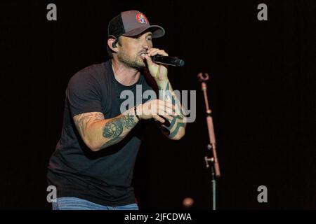 Milwaukee, USA. 30.. Juni 2022. Michael Ray beim Summerfest Music Festival am 30. Juni 2022 in Milwaukee, Wisconsin (Foto: Daniel DeSlover/Sipa USA) Quelle: SIPA USA/Alamy Live News Stockfoto