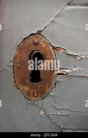 Türschloss mit rostigem Metall Stockfoto