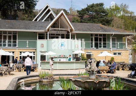 Gesamtansicht des Cafés und Restaurants des Botanischen Gartens Ventnor auf der Isle of Wight. Stockfoto