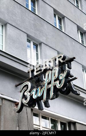 Neonschild für Teatr Buffo (Studio Buffo) in Frascati, Warschau, Polen Stockfoto