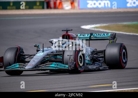 Silverstone, Großbritannien, 01.. Juli 2022, George Russell aus Großbritannien tritt für Mercedes AMG an. Training, Runde 10 der Formel-1-Meisterschaft 2022. Kredit: Michael Potts/Alamy Live Nachrichten Stockfoto