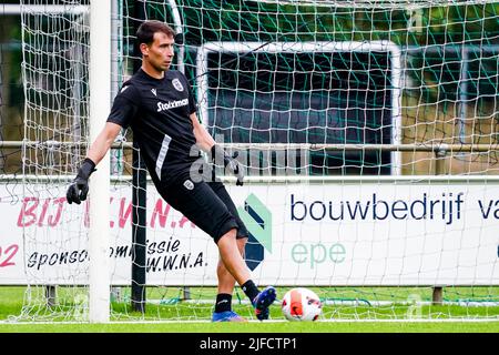 WENUM-WIESEL, NIEDERLANDE - 30. JUNI: Zivko Zivkovic von PAOK Saloniki während einer Trainingssitzung von PAOK Saloniki im Sportpark Wiesel am 30. Juni 2022 in Wenum-Wiesel, Niederlande (Foto: Rene Nijhuis/Orange Picics) Stockfoto