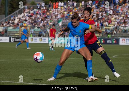 Cristiana Girelli aus Italien, Ivana Andres Sanz aus Spanien, im Einsatz beim Freundschaftsspiel der Women's International zwischen Italien und Spanien bei Teofilo P Stockfoto