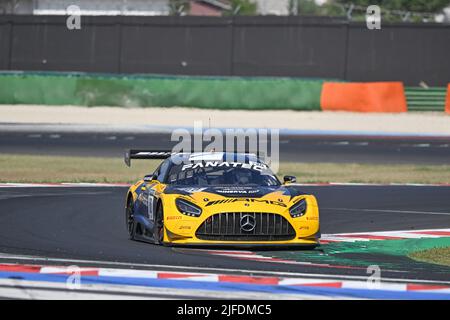 Misano, Italien. 02.. Juli 2022. Fanatec GT World Challange - Misano QUALIFYING 1 Credit: Independent Photo Agency/Alamy Live News Stockfoto