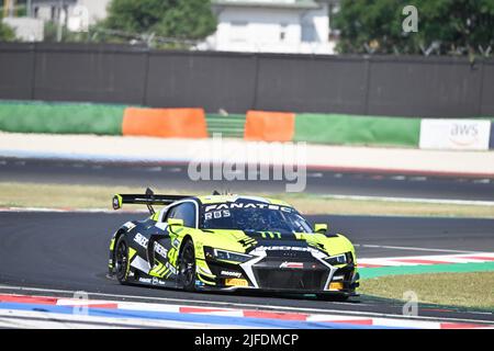 Misano, Italien. 02.. Juli 2022. Fanatec GT World Challange - Misano QUALIFYING 1 Credit: Independent Photo Agency/Alamy Live News Stockfoto