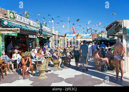 Geschäfte, Bars und Restaurants an der Strandpromenade, Playa del Ingles, Gran Canaria, Kanarische Inseln, Spanien, Europa | Geschäfte, Bars und Restaurants a Stockfoto