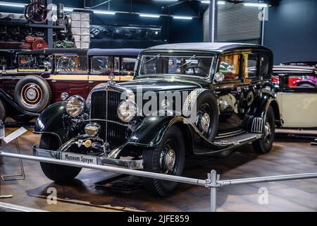 SINSHEIM, DEUTSCHLAND - MAI 2022: Black Maybach DSH 1934 130PS Stockfoto