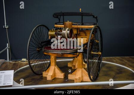 SINSHEIM, DEUTSCHLAND - MAI 2022: Benz Patent Motorwagen Modell 1 1886. Stockfoto