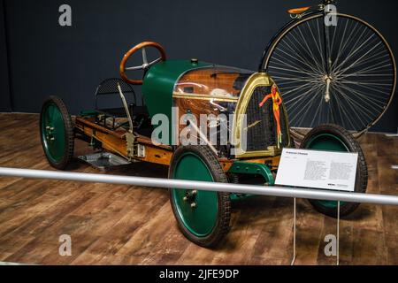 SINSHEIM, DEUTSCHLAND - MAI 2022: Green Francon Chassis 1920. Stockfoto