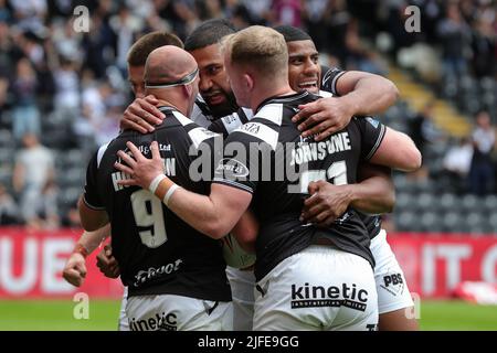 Danny Houghton #9 vom Hull FC feiert seinen Versuch und macht in der ersten Halbzeit den Score 8-12 Stockfoto