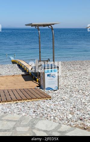 Seatrac Mobilitätshilfe für Schwimmer, um das Meer zu betreten Stockfoto