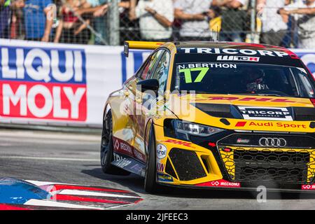 17 BERTHON Nathanael (FRA), Comtoyou DHL Team Audi Sport, Audi RS 3 LMS, Aktion beim WTCR - Race of Portugal 2022, 5. Runde des FIA World Touring Car Cup 2022, auf dem Circuit Internacional de Vila Real vom 1. Bis 3. Juli in Vila Real, Portugal - Foto: Cl..ment Luck/DPPI/LiveMedia Stockfoto