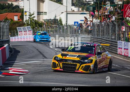 17 BERTHON Nathanael (FRA), Comtoyou DHL Team Audi Sport, Audi RS 3 LMS, Aktion beim WTCR - Race of Portugal 2022, 5. Runde des FIA World Touring Car Cup 2022, auf dem Circuit Internacional de Vila Real vom 1. Bis 3. Juli in Vila Real, Portugal - Foto: Cl..ment Luck/DPPI/LiveMedia Stockfoto