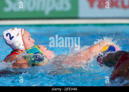 BUDAPEST, UNGARN - 2. JULI: Cristina Nogue Frigola aus Spanien, Tilly Kearns aus Australien während der FINA World Championships Budapest 2022 5.-6. Platzspiel Spanien gegen Australien am 2. Juli 2022 in Budapest, Ungarn (Foto: Albert ten Hove/Orange Picts) Stockfoto