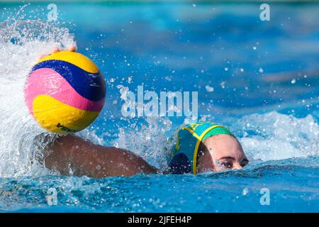 BUDAPEST, UNGARN - 2. JULI: Tilly Kearns von Australien während der FINA World Championships Budapest 2022 5.-6. Platzspiel Spanien gegen Australien am 2. Juli 2022 in Budapest, Ungarn (Foto von Albert ten Hove/Orange PicBilder) Stockfoto