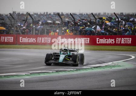 NORTHAMPTON - Lance Stroll (18) mit dem Aston Martin AMR22 im Qualifying vor dem Grand Prix von Großbritannien F1 in Silverstone am 2. Juli 2022 in Northampton, England. REMKO DE WAAL Stockfoto