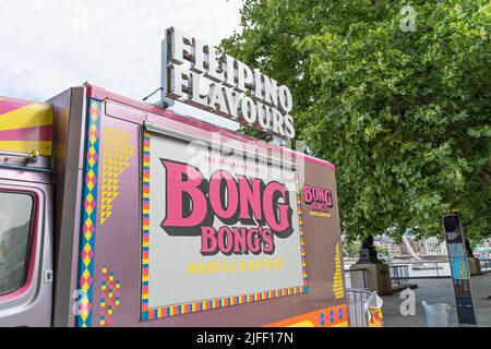 Bong Bong's Manila Kanteen Filipino Flavors Fast Food Take Away Truck am Southbank der Themse. London - 2.. Juli 2022 Stockfoto