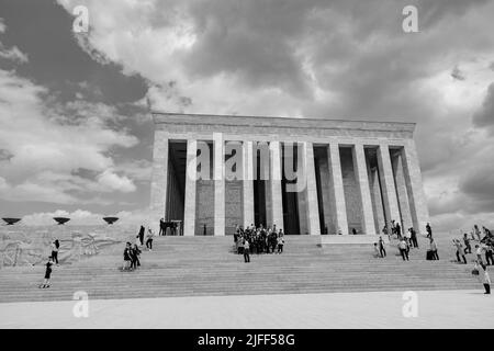 Anitkabir und Menschen. Mustafa Kemal Atatürks Mausoleum in Ankara. 10 kasim oder 10.. november Hintergrundbild. Ankara Türkei - 5.16.2022 Stockfoto