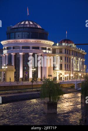 Nordmakedonien, Skopje, Vardar River, Finanzpolizei, Ministerium für auswärtige Angelegenheiten, Stockfoto