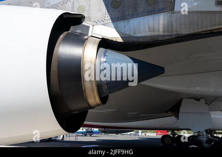Detail des Turbofanstrahlmotors (Düse), Nahaufnahme. Stockfoto