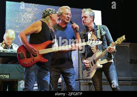 Rom, Italien. 02.. Juli 2022. Ian Gillan, Roger Glover und Simon McBride von Deep Purple, während des Woosh! Tour, 2.. Juli, im Auditorium Parco della Musica, Rom, Italien Credit: Independent Photo Agency/Alamy Live News Stockfoto