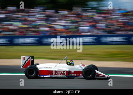 Silverstone, Großbritannien. 3.. Juli 2022. Silverstone, Großbritannien. 03.. Juli 2022. The Arrows A10 während der Parade der britischen historischen Autos F1 während der Formel 1 Lenovo British Grand Prix 2022, 10. Runde der FIA Formel 1-Weltmeisterschaft 2022, auf dem Silverstone Circuit, vom 1. Bis 3. Juli 2022 in Silverstone, Großbritannien - Foto Florent Gooden/DPPI Kredit: DPPI Media/Alamy Live News Kredit: DPPI Media/Alamy Live News Stockfoto