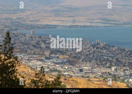 Draufsicht auf die Stadt Tiberias am Ufer des Sees von Galilee, im Norden Israels Stockfoto