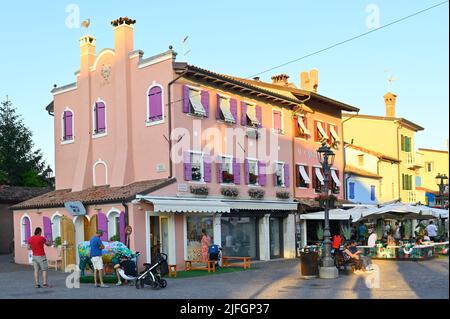 Caorle, Italien. Die Altstadt von Caorle Stockfoto