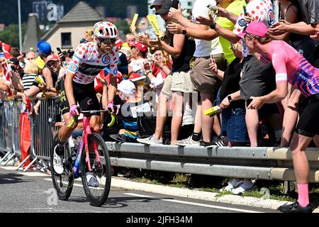Vejle nach Sonderborg, Dänemark. 3.. Juli 2022. Sonderborg, Dänemark, 3.. Juli 2022. Magnus Cort Nielsen aus Dänemark und EF Education-Easypost werden von den Zuschauern während der Etappe 3 der Tour De France, Vejle nach Sonderborg, angefeuert. Kredit: Pete Goding/Alamy Live Nachrichten Gutschrift: Peter Goding/Alamy Live Nachrichten Stockfoto