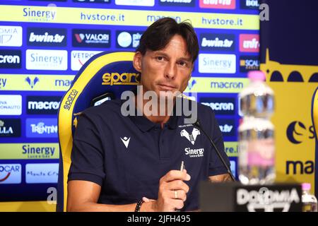 2.. Jul 2022; Marcantonio Bentegodi Stadium, Verona, Italien; im Stadion während der Präsentation des neuen Trainers von Hellas Verona, Gabriele Cioffi Stockfoto