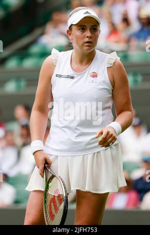 London, Großbritannien, 3.. Juli 2022: Elena Ostapenko während der Wimbledon Tennis Championships 2022 im All England Lawn Tennis and Croquet Club in London. Kredit: Frank Molter/Alamy Live Nachrichten Stockfoto