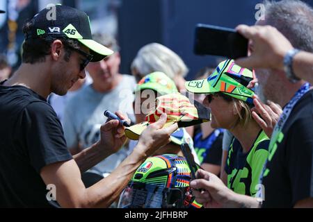 Misano, Italien. 03.. Juli 2022. Valentino Rossi, Autograph section Credit: Independent Photo Agency/Alamy Live News Stockfoto