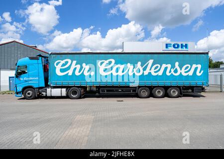 Chr. Carstensen LKW mit Curtainside Anhänger Stockfoto