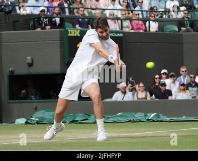 London, Großbritannien. 03.. Juli 2022. Der Großbritanniens Cameron Norrie in Aktion in seinem vierten Spiel gegen den Amerikaner Tommy Paul am siebten Tag der Wimbledon-Meisterschaften 2022 in London am Sonntag, 03. Juli 2022. Foto von Hugo Philpott/UPI Credit: UPI/Alamy Live News Stockfoto