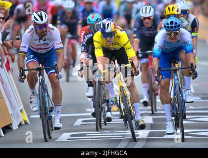 Vejle nach Sonderborg, Dänemark. 3.. Juli 2022. Wout VAN AERT muss sich mit einem zweiten Platz vor Peter SAGAN und hinter dem Etappensieger Dylan GROENEWEGEN Tour De France, Stage 3, Dänemark, 3.. Juli 2022, Credit:Pool/Goding Images/Alamy Live News Credit: Peter Goding/Alamy Live News Stockfoto