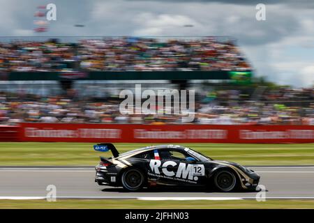 Silverstone, Großbritannien. 3.. Juli 2022. #12 Marvin Klein (F, CLRT), Porsche Mobil 1 Supercup auf dem Silverstone Circuit am 3. Juli 2022 in Silverstone, Großbritannien. (Foto von HIGH TWO) Quelle: dpa/Alamy Live News Stockfoto