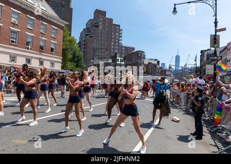 Jubeln Sie New York bei der Pride Parade in NYC am 26. Juni 2022 Stockfoto