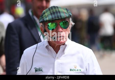 Silverstone, Großbritannien. 3.. Juli 2022, Silverstone Circuit, Silverstone, Northamptonshire, England: Großer Preis von Großbritannien F1, Renntag: Sir Jackie Stewart Credit: Action Plus Sports Images/Alamy Live News Stockfoto