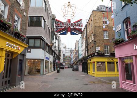 Im Zentrum Londons war es ungewöhnlich leer und verlassen, als der Eisenbahnstreik unter Führung der RMT Union den zweiten Tag andauert. Im Bild: Carnaby sieht leer aus. Stockfoto